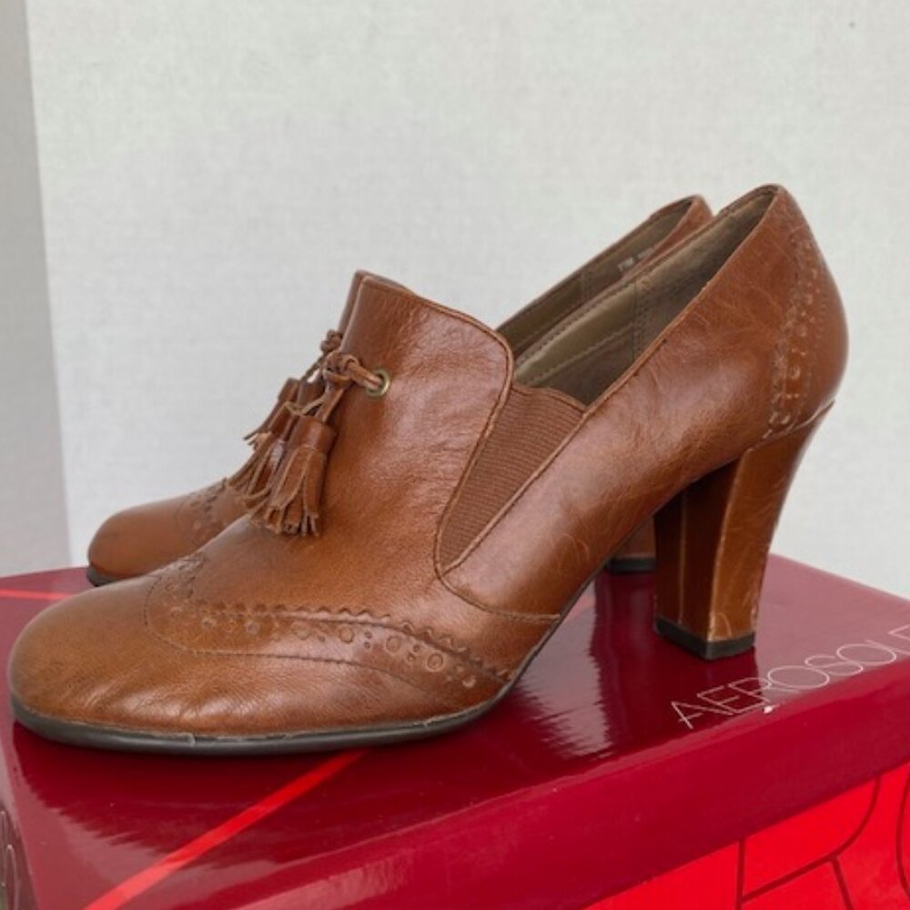 Aerosoles- 7 1/2 Dark Tan Leather 836 Bank Role Heels